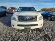 ✅ 2014 Infiniti QX80 • VIN: JN8AZ2NE1E9064551 • Lot: 92340305. Wystawiony na Copart z przebiegiem 198 171 mil. Bezpłatny archiwum sprzedaży aukcyjnych z USA i szczegółowy raport historii pojazdu na DreamBid. Zdjęcie 5.