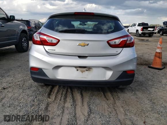 ✅ 2018 Chevrolet Cruze LT • VIN: 3G1BE6SM8JS546691 • Lot: 38713313. Wystawiony na Copart z przebiegiem 87 962 mil. Bezpłatny archiwum sprzedaży aukcyjnych z USA i szczegółowy raport historii pojazdu na DreamBid. Zdjęcie 6.