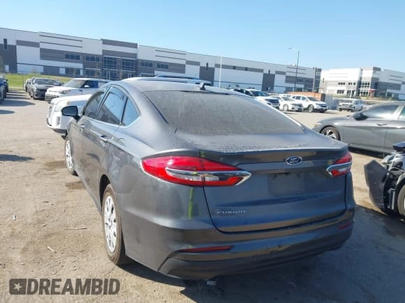 ✅ 2020 Ford Fusion S • VIN: 3FA6P0G73LR125738 • Лот: 43429577. Опубликован ранее на IAAI с пробегом 47 846 миль. Бесплатный доступ к архиву аукционных продаж из США и подробный отчёт об истории автомобиля на DreamBid. Изображение 3.