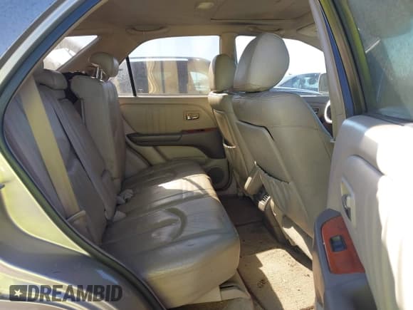 ✅ 2003 Lexus RX 300 • VIN: JTJGF10U530151813 • Lot: 43669192. Wystawiony na IAAI z przebiegiem 178 496 mil. Bezpłatny archiwum sprzedaży aukcyjnych z USA i szczegółowy raport historii pojazdu na DreamBid. Zdjęcie 8.