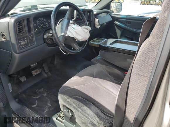 ✅ 2000 GMC Sierra 1500 SL • VIN: 1GTEC14W8YE324894 • Lot: 50257335. Wystawiony na Copart z przebiegiem 214 306 mil. Bezpłatny archiwum sprzedaży aukcyjnych z USA i szczegółowy raport historii pojazdu na DreamBid. Zdjęcie 8.