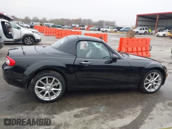 ✅ 2012 Mazda MX-5 Miata Grand Touring • VIN: JM1NC2PF8C0221952 • Lot: 43728974. Listed on IAAI with 48,492 mi. Free auction sales archive from the USA and detailed vehicle history report at DreamBid. Image 14.