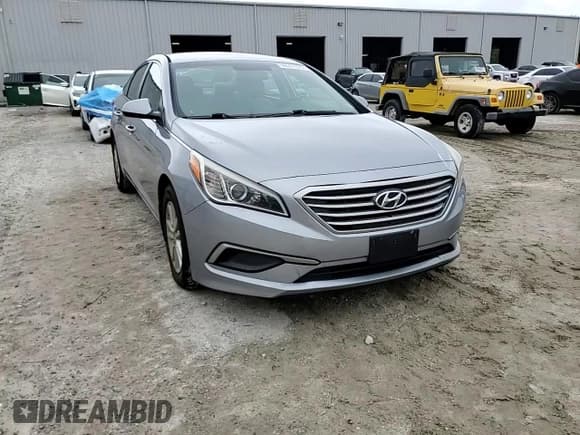 ✅ 2016 Hyundai Sonata SE • VIN: 5NPE24AF6GH428761 • Lot: 90561375. Listed on Copart with 89,552 mi. Free auction sales archive from the USA and detailed vehicle history report at DreamBid. Image 13.