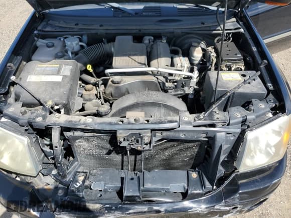 ✅ 2005 GMC Envoy SLT • VIN: 1GKET16S056174980 • Lot: 65994695. Listed on Copart with 140,649 mi. Free auction sales archive from the USA and detailed vehicle history report at DreamBid. Image 12.