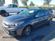 ✅ 2021 Kia Forte LXS • VIN: 3KPF24AD5ME407158 • Lot: 43551285. Wystawiony na IAAI z przebiegiem 69 572 mil. Bezpłatny archiwum sprzedaży aukcyjnych z USA i szczegółowy raport historii pojazdu na DreamBid. Zdjęcie 20.