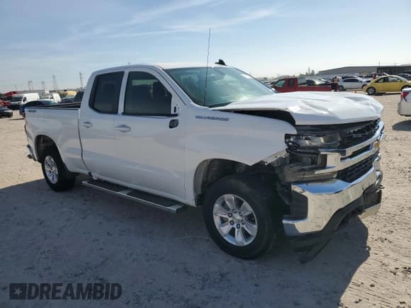 ✅ 2020 Chevrolet Silverado 1500 LT • VIN: 1GCRYDED7LZ197428 • Lot: 82815714. Wystawiony na Copart z przebiegiem 74 022 mil. Bezpłatny archiwum sprzedaży aukcyjnych z USA i szczegółowy raport historii pojazdu na DreamBid. Zdjęcie 4.