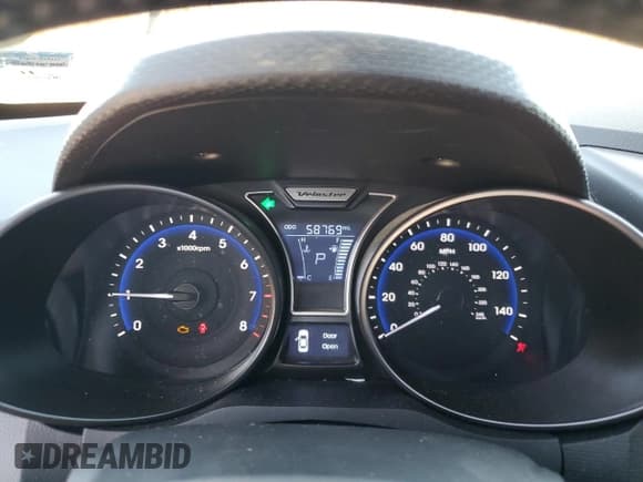 ✅ 2015 Hyundai Veloster Turbo • VIN: KMHTC6AE3FU228928 • Lot: 82211444. Wystawiony na Copart z przebiegiem 58 769 mil. Bezpłatny archiwum sprzedaży aukcyjnych z USA i szczegółowy raport historii pojazdu na DreamBid. Zdjęcie 9.