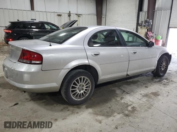 ✅ 2005 Chrysler Sebring • VIN: 1C3EL46X95N652087 • Lot: 81736014. Wystawiony na Copart z przebiegiem 141 124 mil. Bezpłatny archiwum sprzedaży aukcyjnych z USA i szczegółowy raport historii pojazdu na DreamBid. Zdjęcie 3.