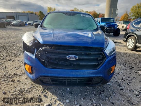 ✅ 2017 Ford Escape S • VIN: 1FMCU0F77HUB78610 • Lot: 82594395. Wystawiony na Copart z przebiegiem 145 431 mil. Bezpłatny archiwum sprzedaży aukcyjnych z USA i szczegółowy raport historii pojazdu na DreamBid. Zdjęcie 5.