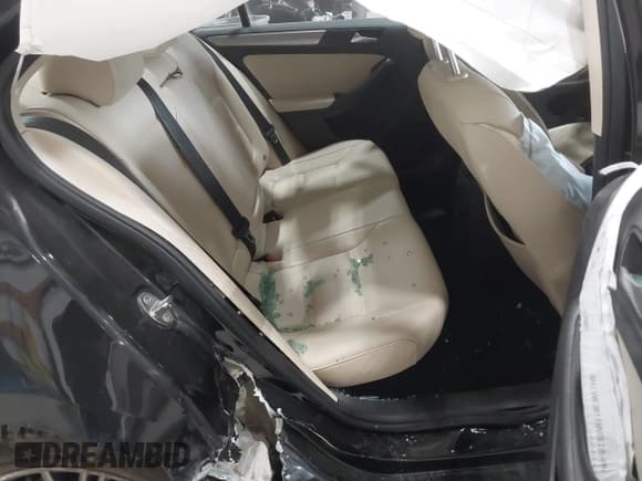 ✅ 2018 Volkswagen Jetta SE • VIN: 3VWB67AJ1JM222937 • Лот: 42355989. Опубликован ранее на IAAI с пробегом 113 369 миль. Бесплатный доступ к архиву аукционных продаж из США и подробный отчёт об истории автомобиля на DreamBid. Изображение 8.