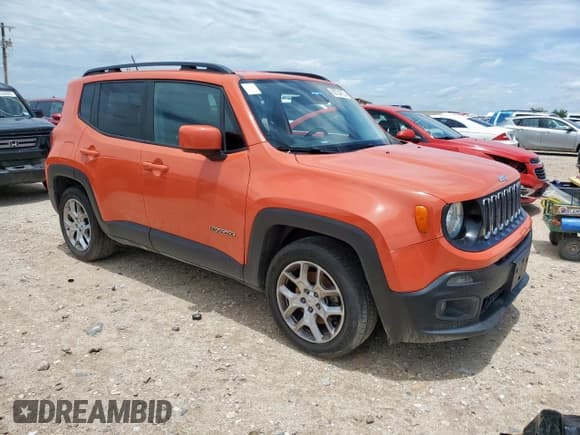 ✅ 2017 Jeep Renegade Latitude • VIN: ZACCJABB6HPG39410 • Lot: 60734725. Wystawiony na Copart z przebiegiem 147 634 mil. Bezpłatny archiwum sprzedaży aukcyjnych z USA i szczegółowy raport historii pojazdu na DreamBid. Zdjęcie 4.