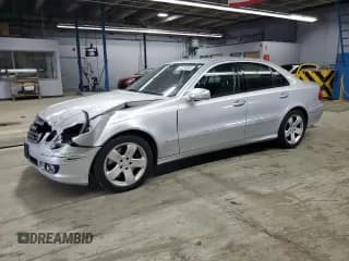 ✅ 2007 Mercedes-Benz E 550 • VIN: WDBUF90X07X221910 • Lot: 53736505. Listed on Copart with 145,184 mi. Free auction sales archive from the USA and detailed vehicle history report at DreamBid. Image 1.