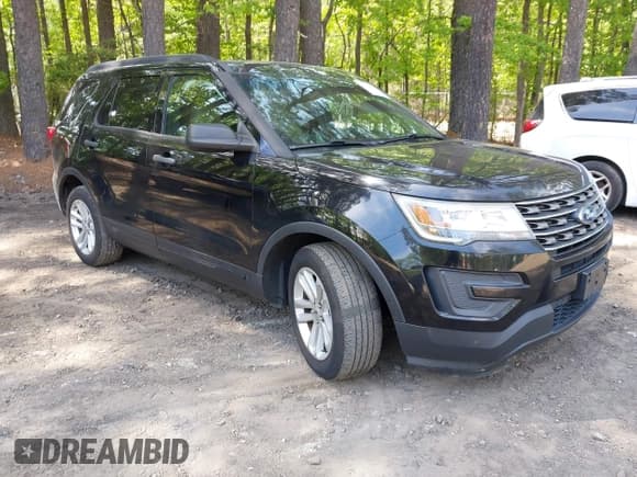 ✅ 2017 Ford Explorer • VIN: 1FM5K7B80HGD09817 • Lot: 42122712. Wystawiony na IAAI z przebiegiem 104 036 mil. Bezpłatny archiwum sprzedaży aukcyjnych z USA i szczegółowy raport historii pojazdu na DreamBid. Zdjęcie 1.