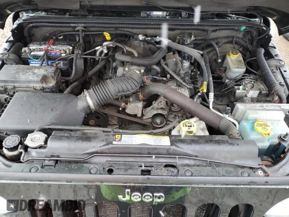 ✅ 2010 Jeep Wrangler Sahara • VIN: 1J4GA5D14AL195879 • Lot: 85555614. Listed on Copart with 86,782 mi. Free auction sales archive from the USA and detailed vehicle history report at DreamBid. Image 11.