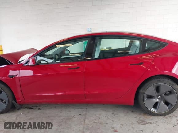 ✅ 2022 Tesla Model 3 Long Range • VIN: 5YJ3E1EB9NF170302 • Lot: 41538719. Wystawiony na IAAI z przebiegiem 11 460 mil. Bezpłatny archiwum sprzedaży aukcyjnych z USA i szczegółowy raport historii pojazdu na DreamBid. Zdjęcie 15.