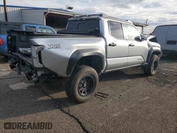✅ 2024 Toyota Tacoma TRD Off Road • VIN: 3TMLB5JN7RM068014 • Lot: 85905845. Wystawiony na Copart z przebiegiem 17 763 mil. Bezpłatny archiwum sprzedaży aukcyjnych z USA i szczegółowy raport historii pojazdu na DreamBid. Zdjęcie 3.