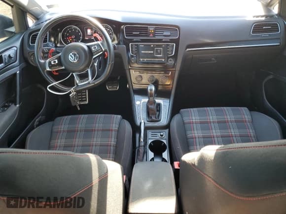 ✅ 2017 Volkswagen Golf GTI S • VIN: 3VW447AU5HM037485 • Лот: 87017915. Опубликован ранее на Copart с пробегом 75 434 миль. Бесплатный доступ к архиву аукционных продаж из США и подробный отчёт об истории автомобиля на DreamBid. Изображение 8.