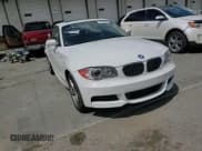 ✅ 2009 BMW 1 Series 135i • VIN: WBAUC73599VK94939 • Лот: 70088065. Опубликован ранее на Copart с пробегом 82 527 миль. Бесплатный доступ к архиву аукционных продаж из США и подробный отчёт об истории автомобиля на DreamBid. Изображение 13.