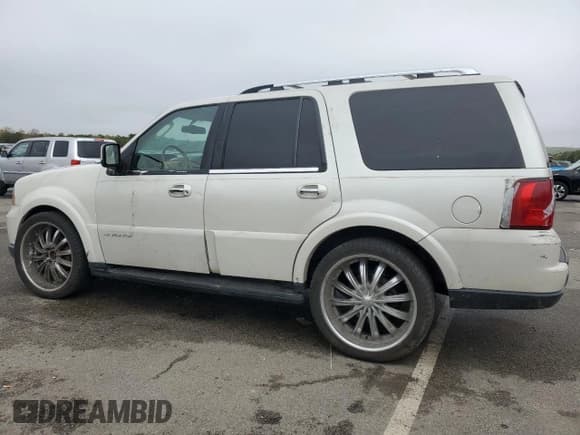 ✅ 2006 Lincoln Navigator Luxury • VIN: 5LMFU28536LJ00216 • Lot: 53209434. Wystawiony na Copart z przebiegiem 150 705 mil. Bezpłatny archiwum sprzedaży aukcyjnych z USA i szczegółowy raport historii pojazdu na DreamBid. Zdjęcie 2.