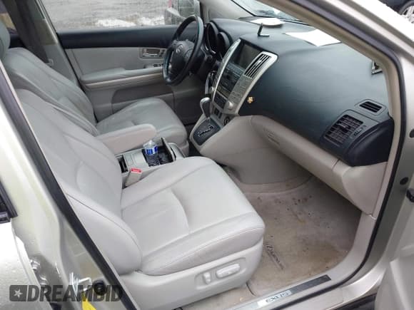 ✅ 2006 Lexus RX 400h • VIN: JTJHW31U960015347 • Lot: 42323666. Listed on IAAI with 187,858 mi. Free auction sales archive from the USA and detailed vehicle history report at DreamBid. Image 5.