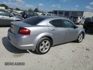 ✅ 2013 Dodge Avenger SE • VIN: 1C3CDZAB1DN643699 • Lot: 67749224. Wystawiony na Copart z przebiegiem 124 143 mil. Bezpłatny archiwum sprzedaży aukcyjnych z USA i szczegółowy raport historii pojazdu na DreamBid. Zdjęcie 3.