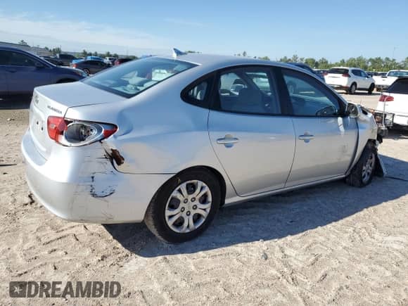 2009 Hyundai Elantra GLS z VIN KMHDU46D89U705749, wystawiony jako Copart lot #70799374 z przebiegiem 207 172 mil mil oraz Szkoda całkowita • Salvage title. Historia ofert i sprzedaży dostępna na DreamBid. Obrazek 3.