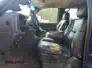 2003 Chevrolet Silverado 3500 LT с VIN 1GCJK33103F188699, выставлен на аукционе Copart как лот 66279945 с пробегом Не указан миль и Чистый • Clean title. История ставок и продаж доступна на DreamBid. Изображение 7.