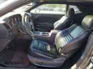 ✅ 2010 Dodge Challenger SE • VIN: 2B3CJ4DV8AH103317 • Lot: 42911135. Wystawiony na Copart z przebiegiem 163 618 mil. Bezpłatny archiwum sprzedaży aukcyjnych z USA i szczegółowy raport historii pojazdu na DreamBid. Zdjęcie 7.