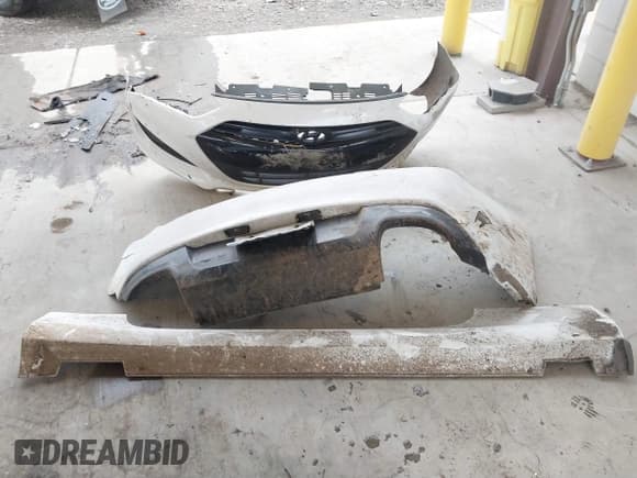 ✅ 2013 Hyundai Genesis Coupe R-Spec • VIN: KMHHT6KD2DU089688 • Lot: 41539758. Wystawiony na IAAI z przebiegiem 129 171 mil. Bezpłatny archiwum sprzedaży aukcyjnych z USA i szczegółowy raport historii pojazdu na DreamBid. Zdjęcie 11.