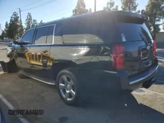 ✅ 2017 Chevrolet Suburban Premier • VIN: 1GNSCJKC3HR126011 • Lot: 79313294. Wystawiony na Copart z przebiegiem 122 437 mil. Bezpłatny archiwum sprzedaży aukcyjnych z USA i szczegółowy raport historii pojazdu na DreamBid. Zdjęcie 2.