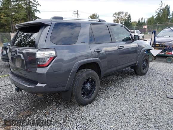 ✅ 2023 Toyota 4Runner SR5 • VIN: JTEMU5JR8P6095412 • Lot: 43422678. Listed on IAAI with 40,144 mi. Free auction sales archive from the USA and detailed vehicle history report at DreamBid. Image 4.