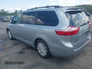 ✅ 2015 Toyota Sienna XLE • VIN: 5TDYK3DC5FS685735 • Lot: 42139229. Wystawiony na IAAI z przebiegiem 87 694 mil. Bezpłatny archiwum sprzedaży aukcyjnych z USA i szczegółowy raport historii pojazdu na DreamBid. Zdjęcie 3.