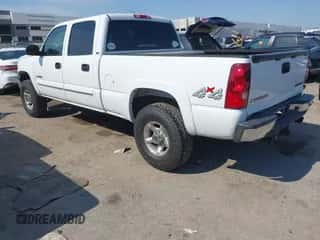 2003 Chevrolet Silverado 1500HD LS с VIN 1GCGK13U13F191605, выставлен на аукционе IAAI как лот 43012310 с пробегом 352 020 миль миль и . История ставок и продаж доступна на DreamBid. Изображение 3.