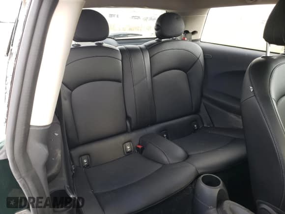 ✅ 2015 MINI Hardtop • VIN: WMWXM5C55F3A57681 • Lot: 93307855. Wystawiony na Copart z przebiegiem 27 646 mil. Bezpłatny archiwum sprzedaży aukcyjnych z USA i szczegółowy raport historii pojazdu na DreamBid. Zdjęcie 10.