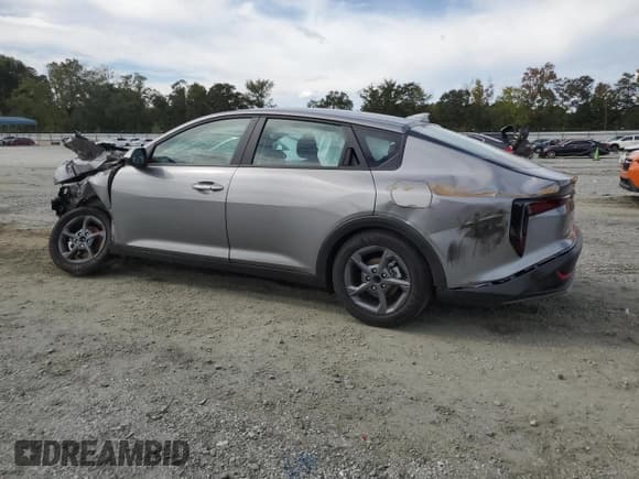 ✅ 2025 Kia K4 LXS • VIN: 3KPFT4DEXSE177535 • Lot: 82278065. Listed on Copart with 976 mi. Free auction sales archive from the USA and detailed vehicle history report at DreamBid. Image 2.