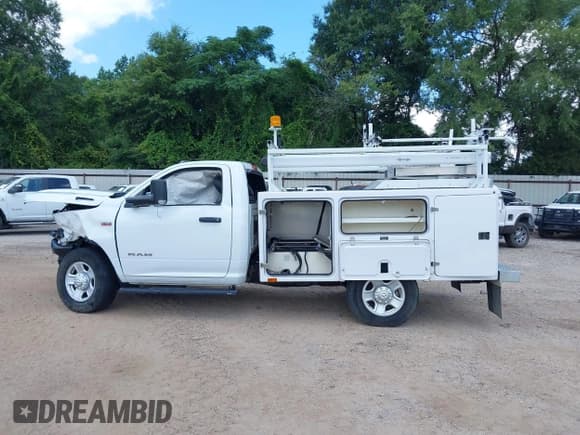 ✅ 2022 Ram 3500 • VIN: 3C7WRCAJ6NG296219 • Лот: 42523578. Опубликован ранее на IAAI с пробегом 9 686 миль. Бесплатный доступ к архиву аукционных продаж из США и подробный отчёт об истории автомобиля на DreamBid. Изображение 14.