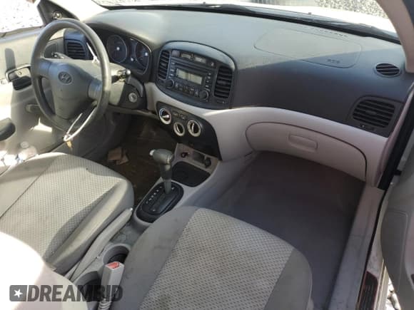 ✅ 2008 Hyundai Accent GS • VIN: KMHCM36C38U058172 • Лот: 63912715. Опубликован ранее на Copart с пробегом 60 314 миль. Бесплатный доступ к архиву аукционных продаж из США и подробный отчёт об истории автомобиля на DreamBid. Изображение 8.