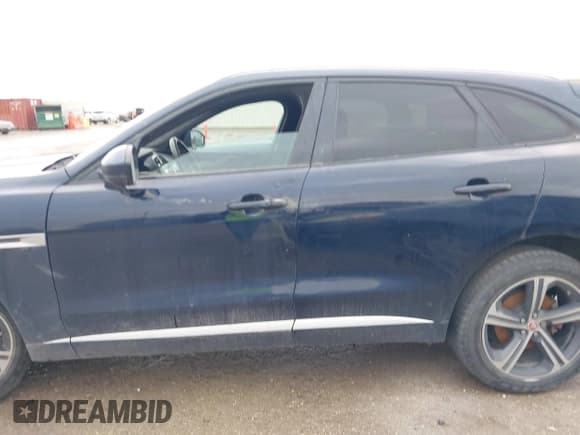 ✅ 2020 Jaguar F-Pace S • VIN: SADCM2FV0LA651695 • Лот: 41452875. Опубликован ранее на IAAI с пробегом 143 882 миль. Бесплатный доступ к архиву аукционных продаж из США и подробный отчёт об истории автомобиля на DreamBid. Изображение 13.