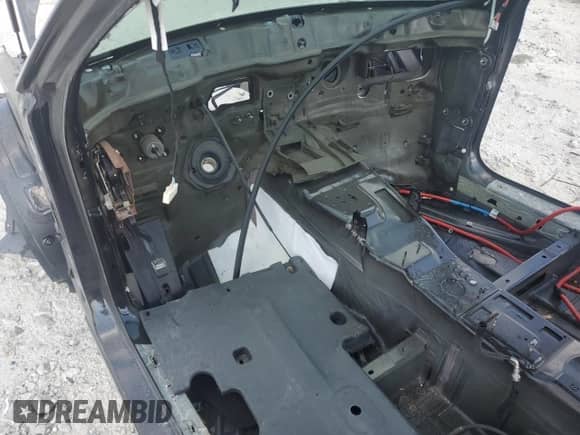 2015 Dodge Charger SRT Hellcat z VIN 2C3CDXL93FH501042, wystawiony jako Copart lot #71078075 z przebiegiem Nie podano mil oraz Szkoda całkowita • Salvage title. Historia ofert i sprzedaży dostępna na DreamBid. Obrazek 8.