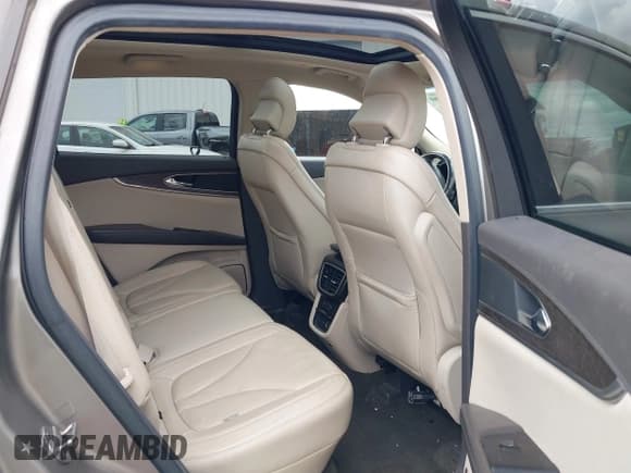 ✅ 2016 Lincoln MKX Select • VIN: 2LMTJ8KP4GBL90323 • Лот: 42046809. Опубликован ранее на IAAI с пробегом 133 618 миль. Бесплатный доступ к архиву аукционных продаж из США и подробный отчёт об истории автомобиля на DreamBid. Изображение 8.