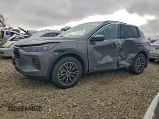 ✅ 2023 Ford Escape PHEV • VIN: 1FMCU0E16PUA91972 • Лот: 94414485. Опубликован ранее на Copart с пробегом Не указан. Бесплатный доступ к архиву аукционных продаж из США и подробный отчёт об истории автомобиля на DreamBid. Изображение 1.
