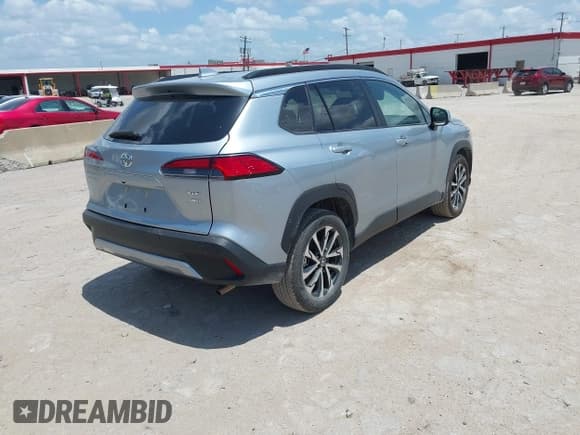 ✅ 2024 Toyota Corolla Cross XLE • VIN: 7MUEAABG9RV080854 • Lot: 42532954. Listed on IAAI with 32,447 mi. Free auction sales archive from the USA and detailed vehicle history report at DreamBid. Image 4.