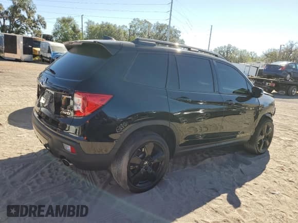 ✅ 2021 Honda Passport Elite • VIN: 5FNYF8H08MB035431 • Lot: 82341434. Listed on Copart with 37,765 mi. Free auction sales archive from the USA and detailed vehicle history report at DreamBid. Image 3.
