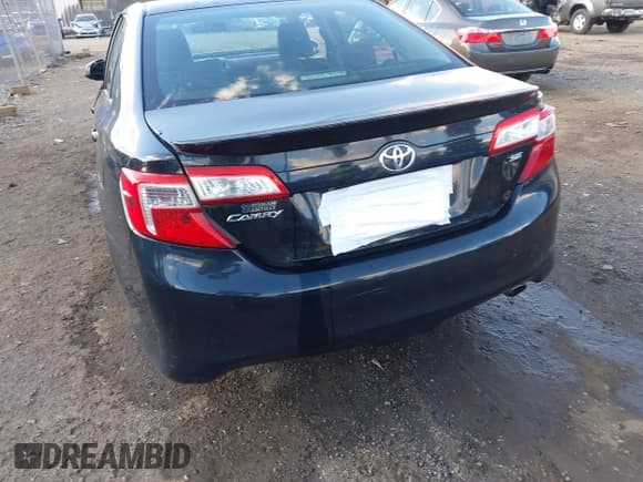 ✅ 2014 Toyota Camry SE • VIN: 4T1BF1FK2EU798275 • Lot: 43513851. Listed on IAAI with 161,629 mi. Free auction sales archive from the USA and detailed vehicle history report at DreamBid. Image 18.