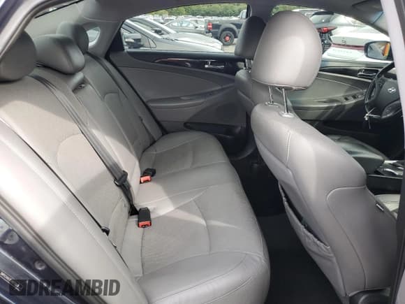 ✅ 2014 Hyundai Sonata SE • VIN: 5NPEC4AC4EH877419 • Лот: 70686255. Опубликован ранее на Copart с пробегом 135 338 миль. Бесплатный доступ к архиву аукционных продаж из США и подробный отчёт об истории автомобиля на DreamBid. Изображение 10.