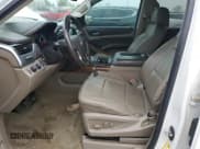 ✅ 2016 Chevrolet Suburban LTZ • VIN: 1GNSKJKC7GR186021 • Lot: 73479564. Wystawiony na Copart z przebiegiem 146 348 mil. Bezpłatny archiwum sprzedaży aukcyjnych z USA i szczegółowy raport historii pojazdu na DreamBid. Zdjęcie 7.