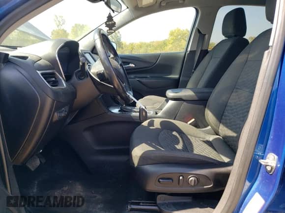 2019 Chevrolet Equinox LT z VIN 3GNAXKEV8KS565325, wystawiony jako Copart lot #80875255 z przebiegiem 134 011 mil mil oraz Szkoda całkowita • Salvage title. Historia ofert i sprzedaży dostępna na DreamBid. Obrazek 7.