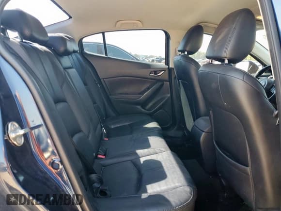 ✅ 2018 Mazda 3 Touring • VIN: 3MZBN1V35JM246041 • Lot: 82272985. Listed on Copart with 63,432 mi. Free auction sales archive from the USA and detailed vehicle history report at DreamBid. Image 10.