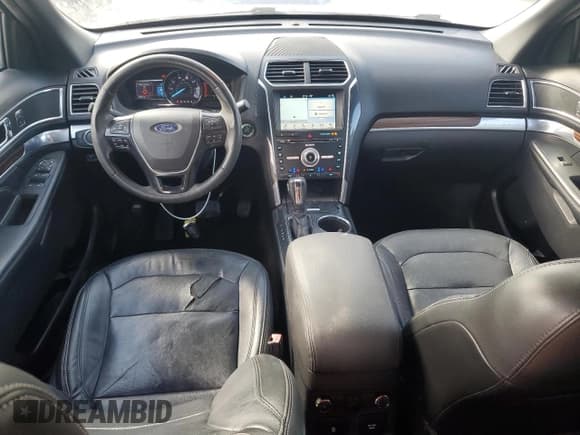 ✅ 2018 Ford Explorer Limited • VIN: 1FM5K7F84JGB80528 • Lot: 92276405. Wystawiony na Copart z przebiegiem 99 973 mil. Bezpłatny archiwum sprzedaży aukcyjnych z USA i szczegółowy raport historii pojazdu na DreamBid. Zdjęcie 8.