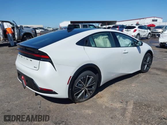 ✅ 2024 Toyota Prius LE • VIN: JTDACAAU6R3043434 • Lot: 41757074. Wystawiony na IAAI z przebiegiem 422 mil. Bezpłatny archiwum sprzedaży aukcyjnych z USA i szczegółowy raport historii pojazdu na DreamBid. Zdjęcie 4.